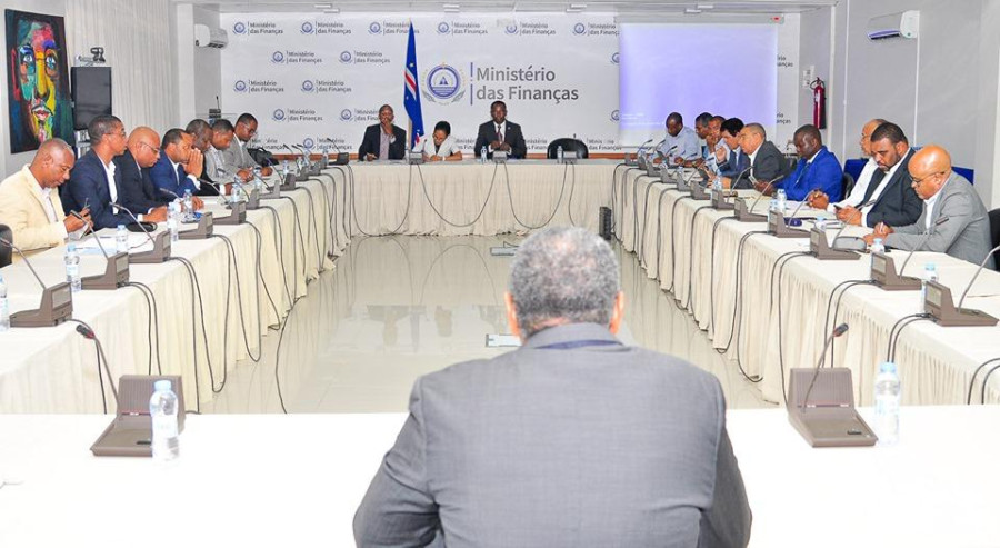 PRRA: Fernandinho Teixeira participa em encontro de Ministros e Autarcas
