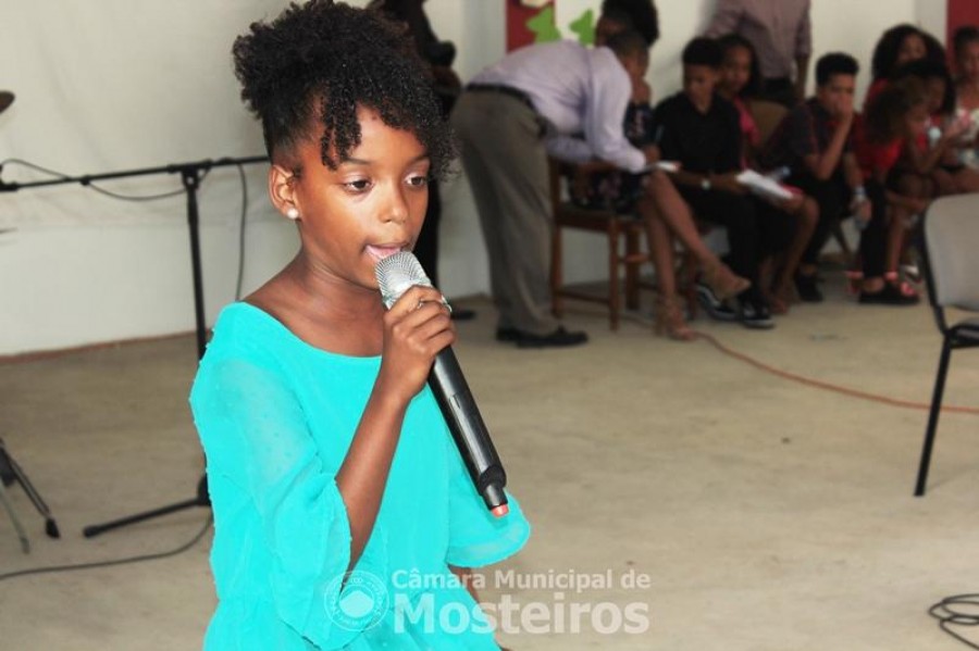 Gala Infantil: Kemelly Andrade da Escola de Fonsaco vence concurso de vozes