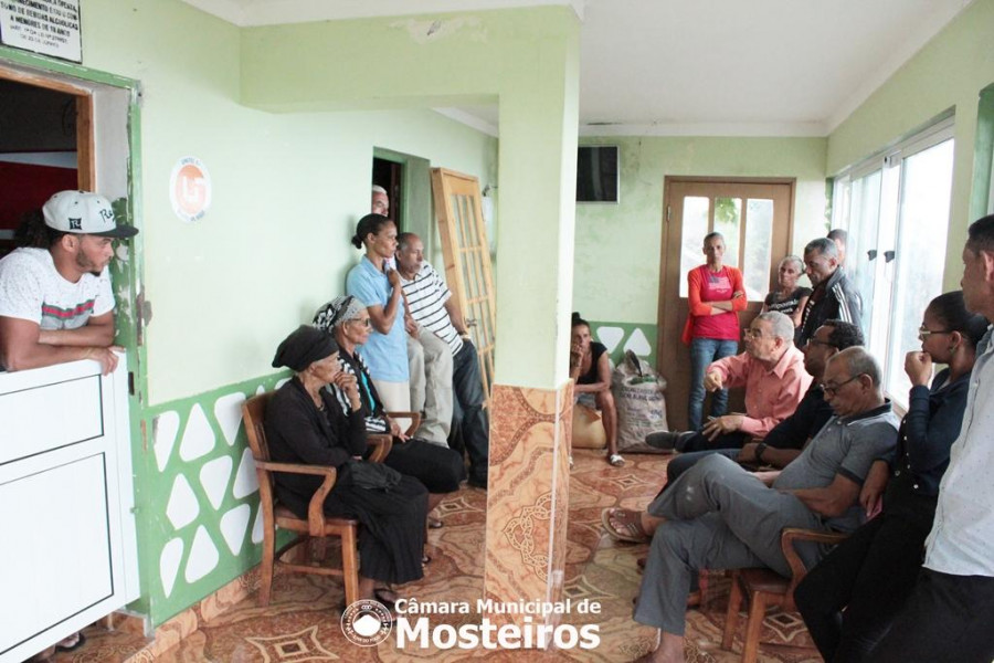 Habitação: Vereação reúne-se com beneficiários na localidade de Relvas
