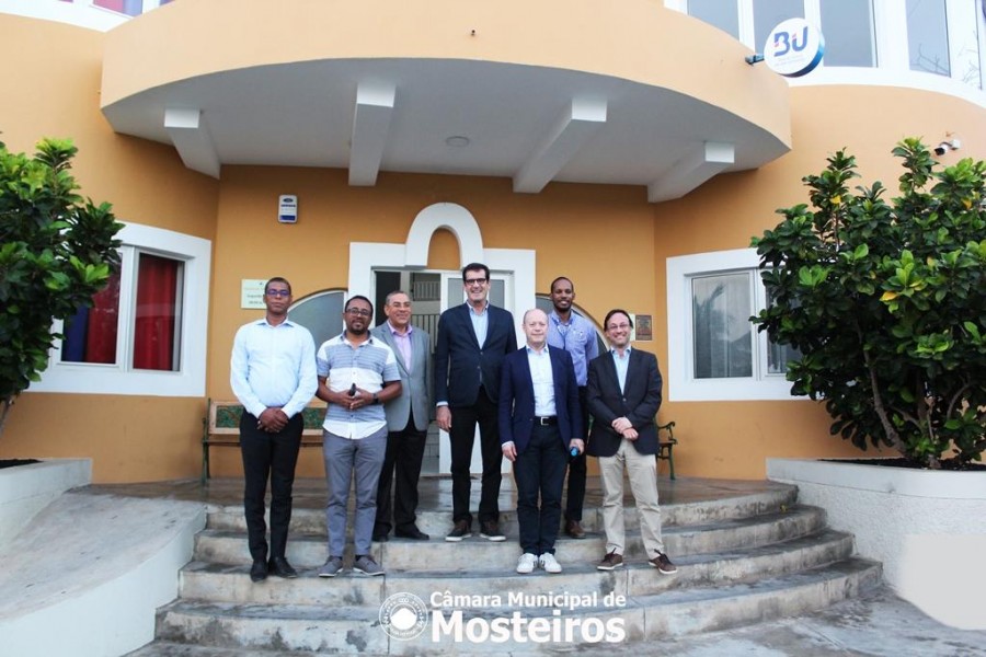 Institucional: Presidente da Câmara Municipal do Porto visita Mosteiros