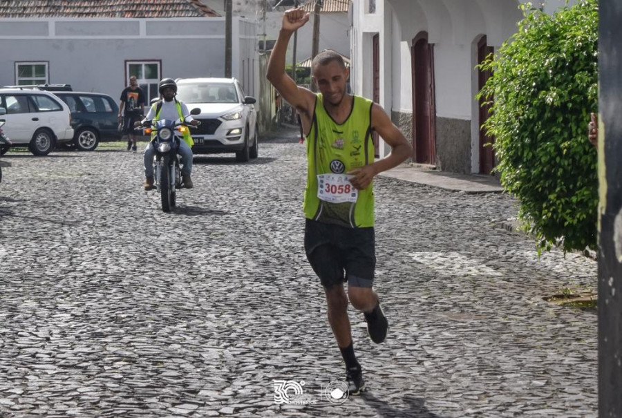 Atletismo: José da Luz repete proeza de 2019 e vence Corrida do Município de Mosteiros